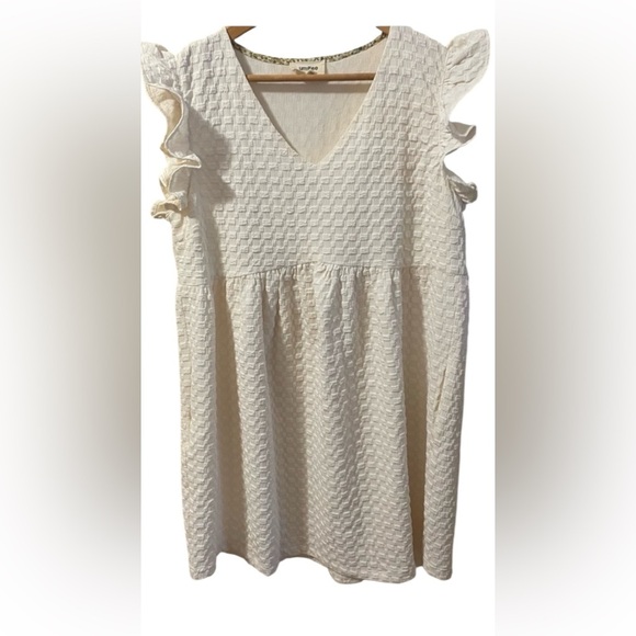 Umgee Dresses & Skirts - Umgee‎ Boutique Cream Dress- size L